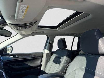 2023 Jeep Grand Cherokee Laredo 4x2