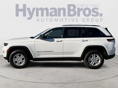 2023 Jeep Grand Cherokee Laredo 4x2