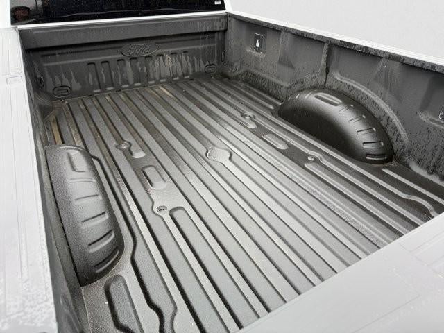 2017 Ford Super Duty F-250 SRW XLT 4WD Reg Cab 8' Box