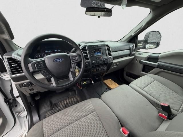 2017 Ford Super Duty F-250 SRW XLT 4WD Reg Cab 8' Box