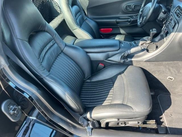 2004 Chevrolet Corvette 2dr Cpe