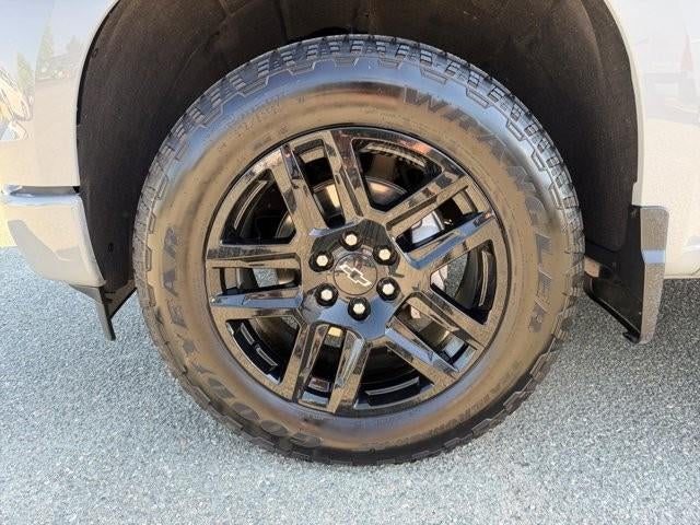 2025 Chevrolet Silverado 1500 Crew Cab Short Box 4-Wheel Drive Custom