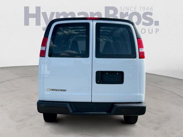 2022 Chevrolet Express Cargo Van 2500 Extended Wheelbase Rear-Wheel Drive