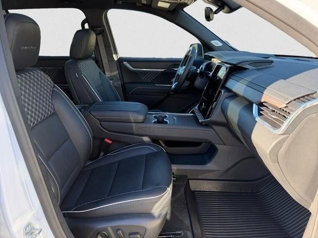 2024 GMC Acadia AWD Denali