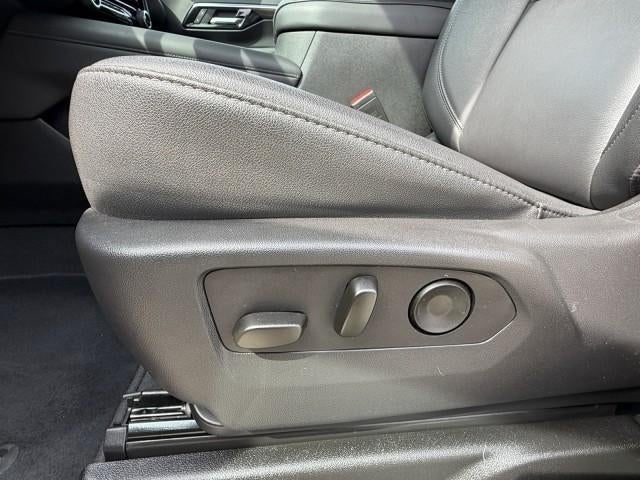 2025 Chevrolet Suburban 4WD Z71