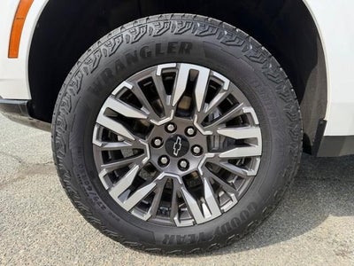 2025 Chevrolet Suburban 4WD Z71