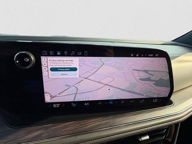 2025 Chevrolet Suburban 4WD Z71