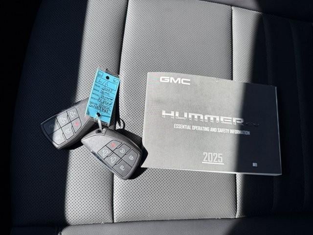 2025 GMC HUMMER EV Pickup e4WD Crew Cab 2X