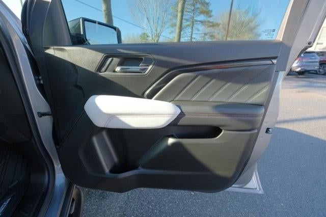 2023 GMC Canyon Crew Cab Short Box 4-Wheel Drive AT4X