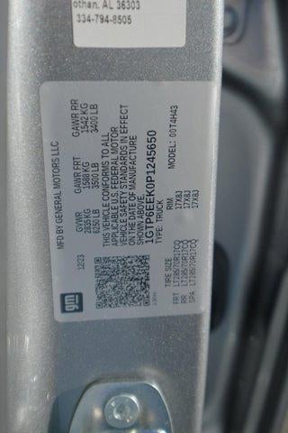 2023 GMC Canyon Crew Cab Short Box 4-Wheel Drive AT4X