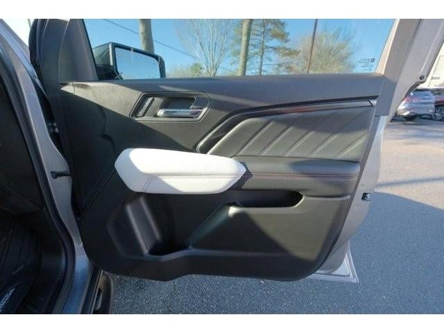 2023 GMC Canyon Crew Cab Short Box 4-Wheel Drive AT4X