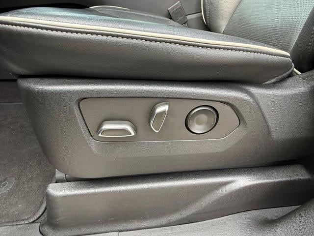 2022 Cadillac Escalade ESV 4WD Premium Luxury