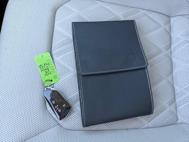 2025 Volkswagen Atlas 2.0T SEL Premium R-Line 4MOTION