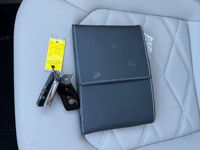 2024 Volkswagen Atlas 2.0T SE w/Technology FWD