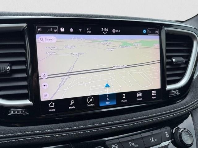 2022 Chrysler Pacifica Hybrid Touring L FWD