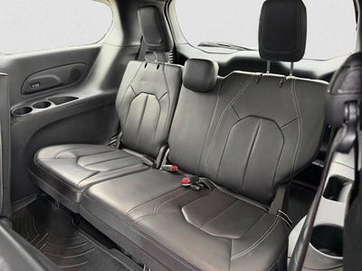 2022 Chrysler Pacifica Hybrid Touring L FWD