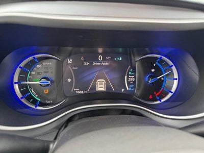 2022 Chrysler Pacifica Hybrid Touring L FWD