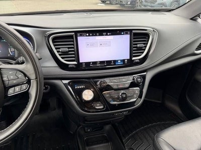 2022 Chrysler Pacifica Hybrid Touring L FWD