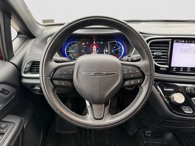 2022 Chrysler Pacifica Hybrid Touring L FWD