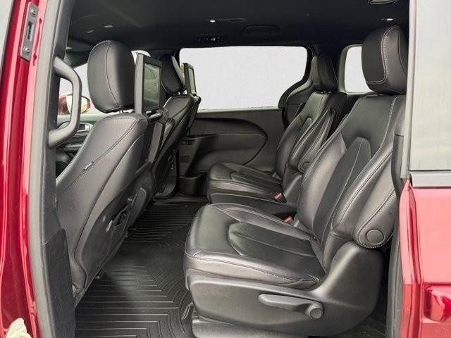 2022 Chrysler Pacifica Hybrid Touring L FWD