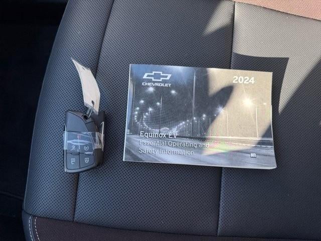 2024 Chevrolet Equinox EV 4dr RS w/0RP *Ltd Avail*