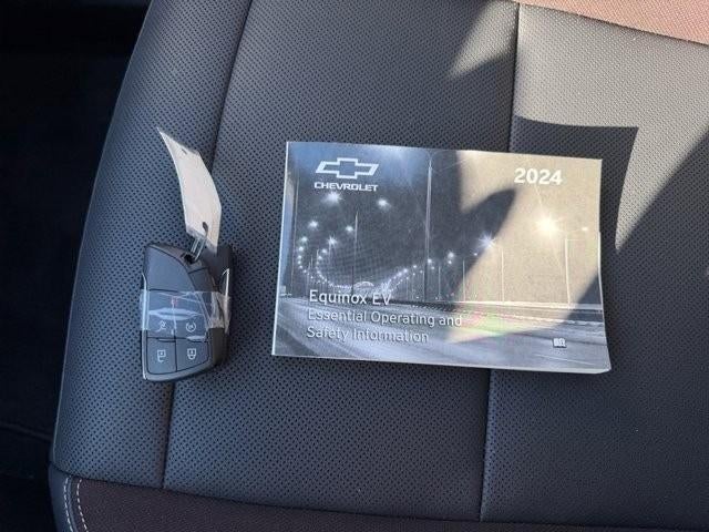 2024 Chevrolet Equinox EV 4dr RS w/0RP *Ltd Avail*