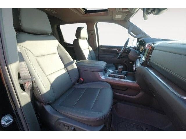 2023 GMC Sierra 1500 Crew Cab Short Box 4-Wheel Drive SLT