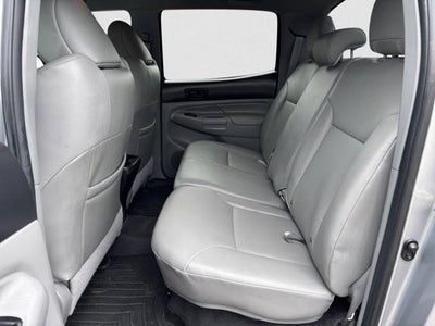 2015 Toyota Tacoma 4WD Double Cab Short Bed V6 Automatic (Natl)