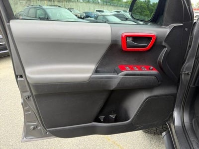 2021 Toyota Tacoma 2WD 2WD SR Double Cab 5' Bed I4 AT (GS)