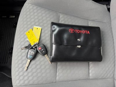2021 Toyota Tacoma 2WD 2WD SR Double Cab 5' Bed I4 AT (GS)