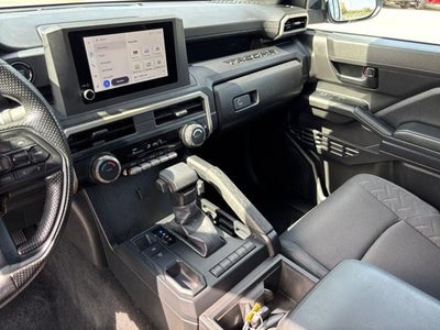 2024 Toyota Tacoma 2WD 2WD SR XtraCab 6' Bed AT (GS)