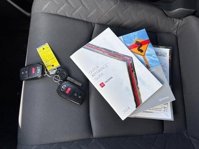 2024 Toyota Tacoma 2WD 2WD SR XtraCab 6' Bed AT (GS)