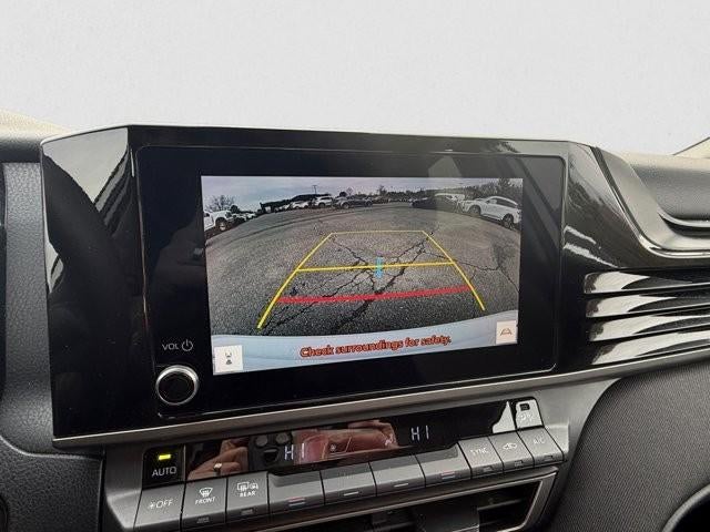 2025 Toyota Camry LE (SE)