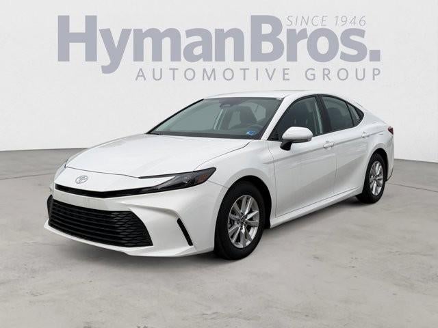 2025 Toyota Camry LE (SE)