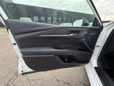 2025 Toyota Camry LE (SE)