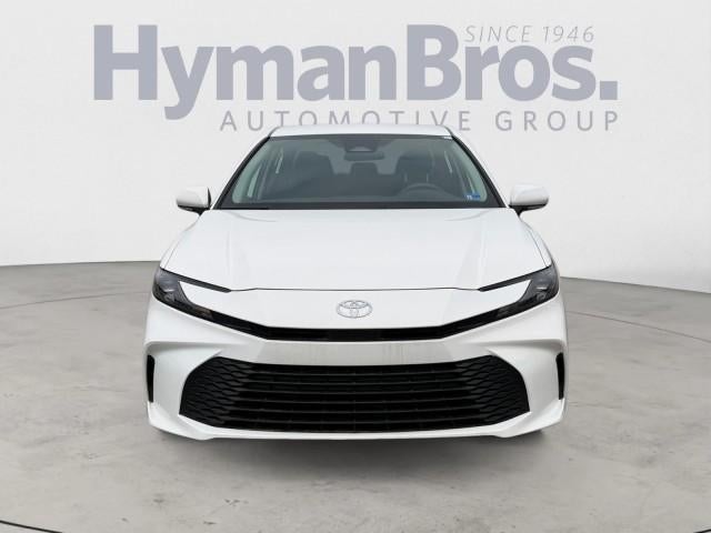 2025 Toyota Camry LE (SE)