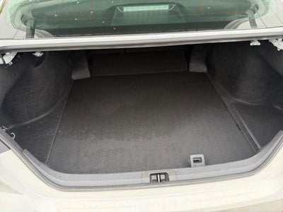 2025 Toyota Camry LE (SE)