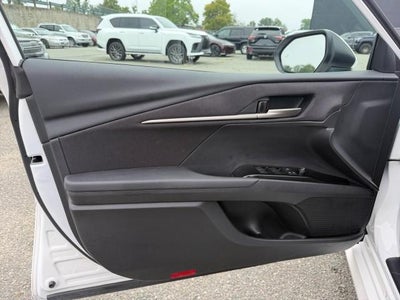 2025 Toyota Camry LE (SE)