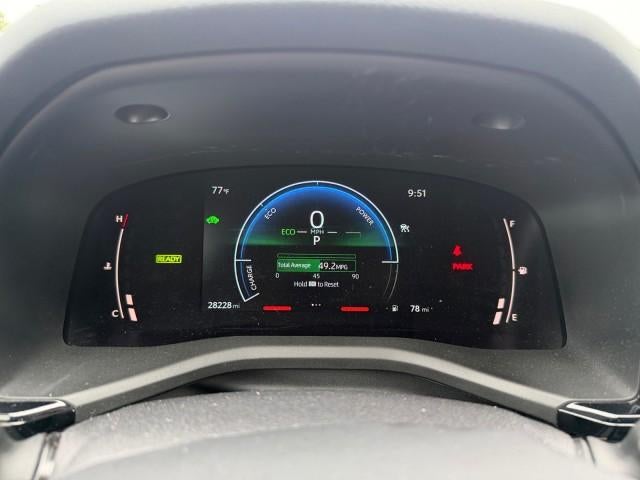 2025 Toyota Camry LE (SE)