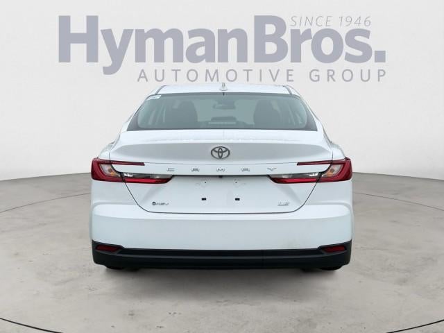 2025 Toyota Camry LE (SE)