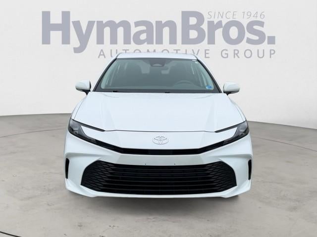 2025 Toyota Camry LE (SE)