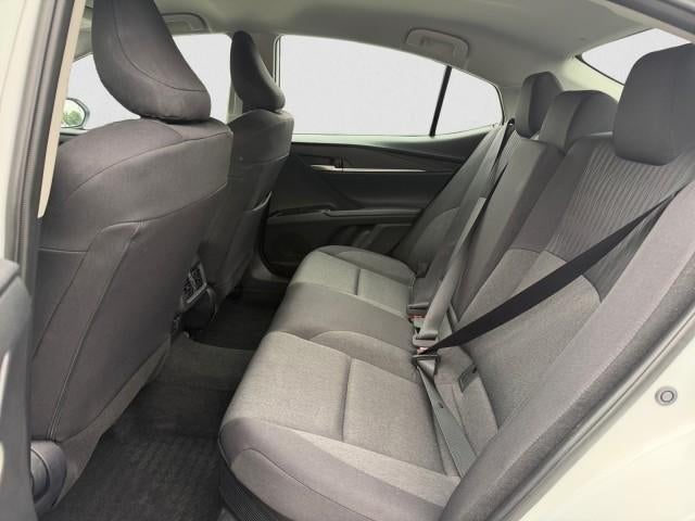 2025 Toyota Camry LE (SE)