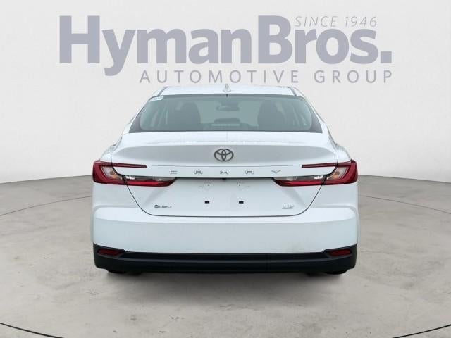 2025 Toyota Camry LE (SE)