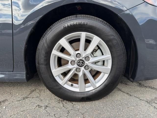 2025 Toyota Camry LE (SE)