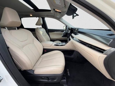 2023 INFINITI QX60 LUXE AWD