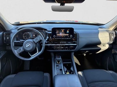 2025 Nissan Pathfinder SV 2WD