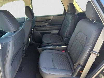 2025 Nissan Pathfinder SV 2WD