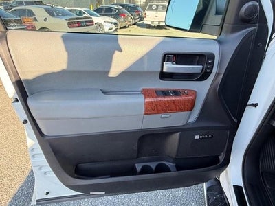 2018 Toyota Sequoia Platinum 4WD (Natl)