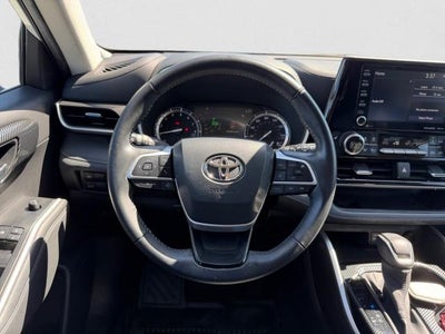 2022 Toyota Highlander XLE AWD (Natl)
