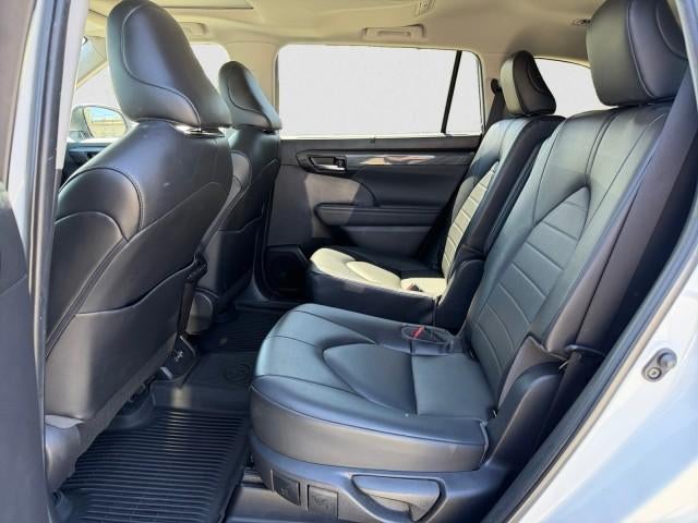 2022 Toyota Highlander XLE AWD (Natl)